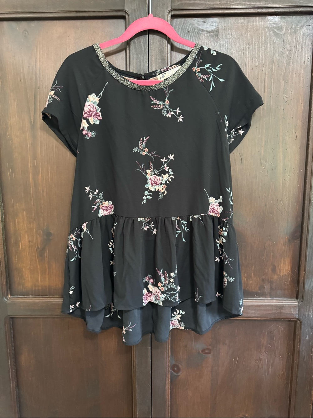 Jolt Women’s Black Floral Peplum Top size Large